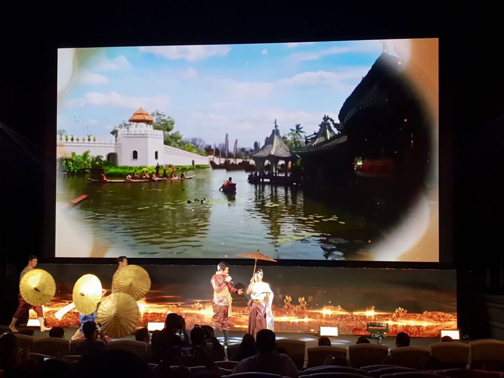 Samsung LED Cinema - 7