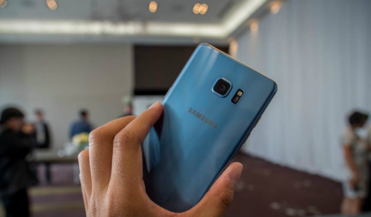 Samsung S7 edge Blue Coral