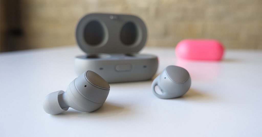 Gear IconX 2018