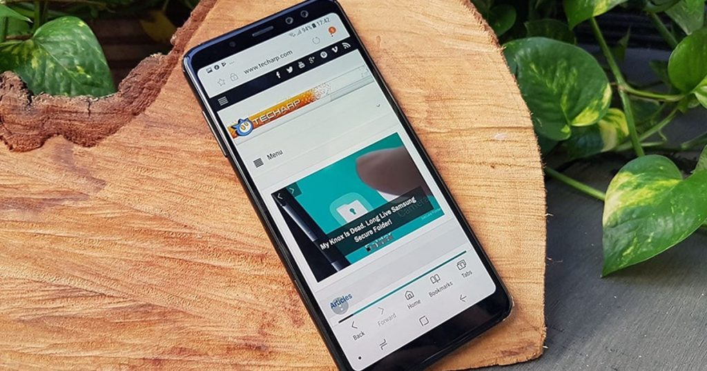 Samsung Galaxy A8 head