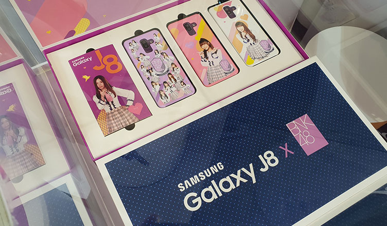 Samsung Galaxy J8 With BNK48 (1)