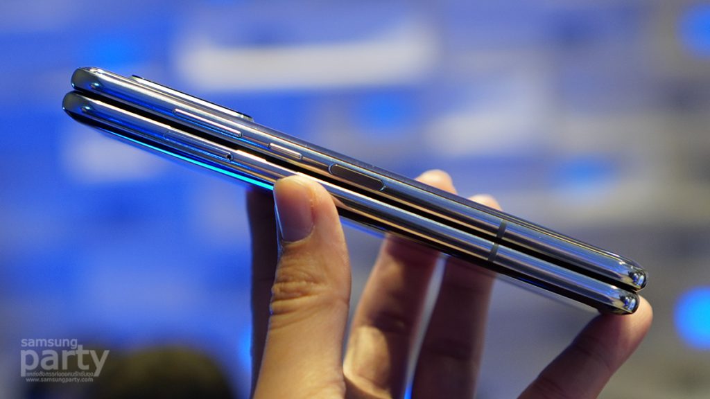 พรีวิว Samsung Galaxy Fold สมาร์ทโฟนหน้าจอพับได้ ฉีกกฏสมาร์ทโฟนรูปแบบเดิมๆ