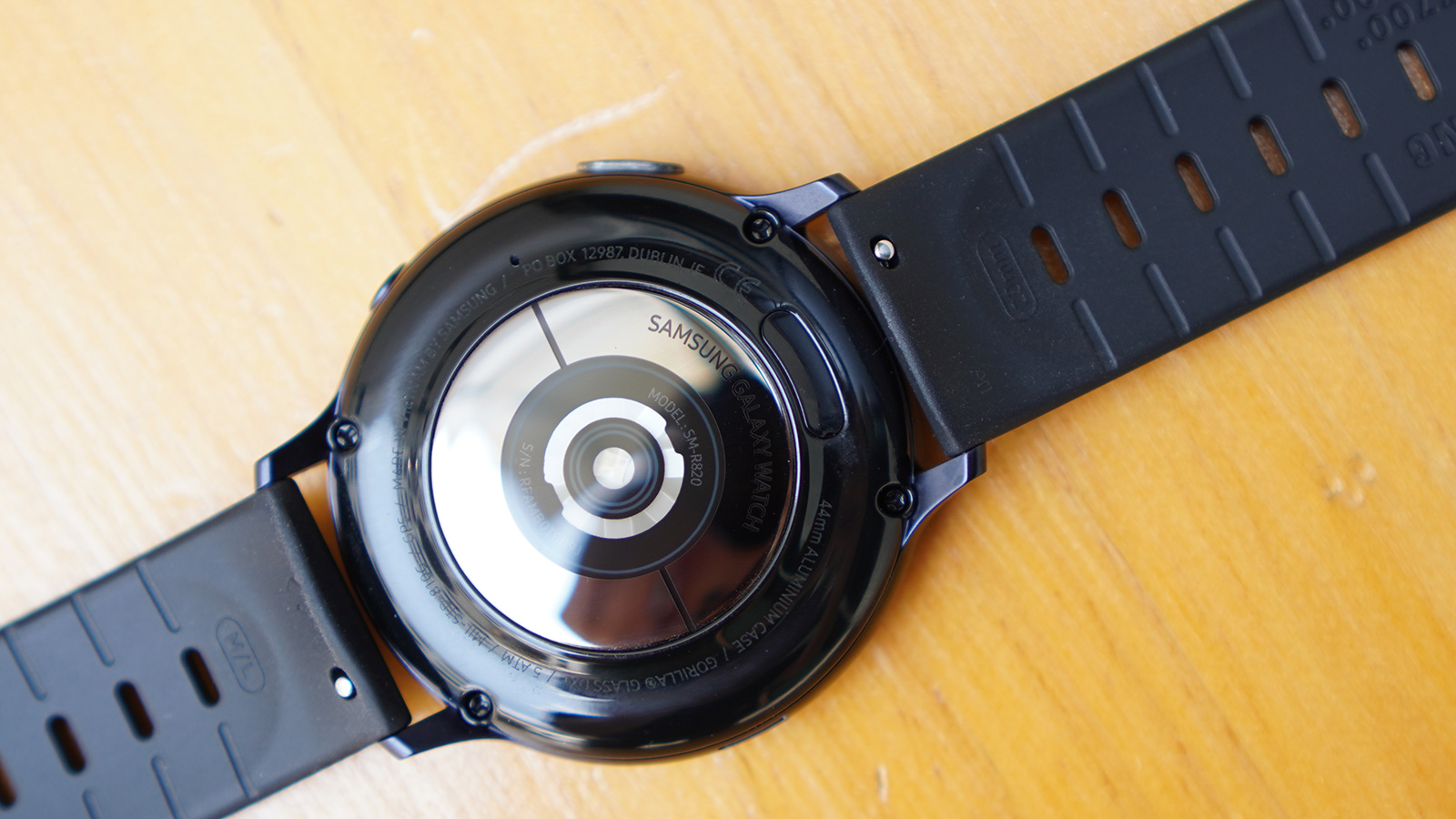 รีวิว Samsung Galaxy Watch Active 2 Under Armour Edition 44mm สายออกกำลังกายต้องมี